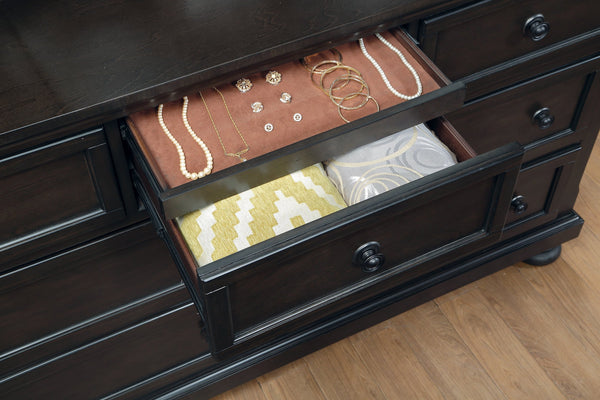 English Elm Traditional Begonia 7-Drawer Dresser in Grayish Brown Finish with Hidden Drawer, Knobs & Bun Feet - Stylish Storage for Bedroom B01166129