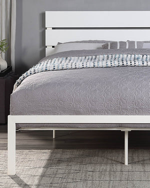 English Elm Contemporary Queen Metal Bed Frame in White – Minimal Casual Design, Sturdy Slatted Support, 81.75" x 63.75" B01167361