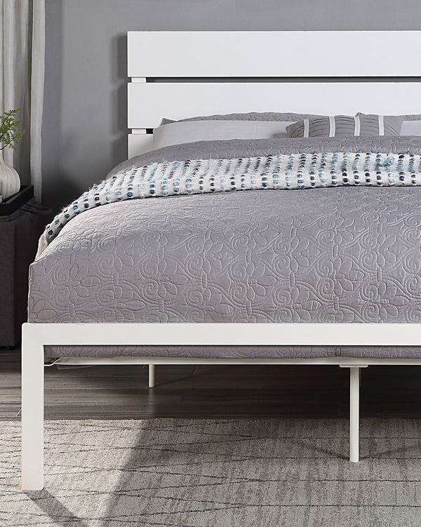 English Elm Contemporary Queen Metal Bed Frame in White – Minimal Casual Design, Sturdy Slatted Support, 81.75" x 63.75" B01167361