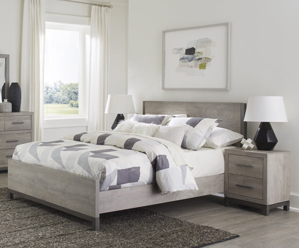 English Elm Light Gray Zephyr Full Size Bed with Metal-Finish Accents, Low-Profile Melamine Panel Design B011S01680