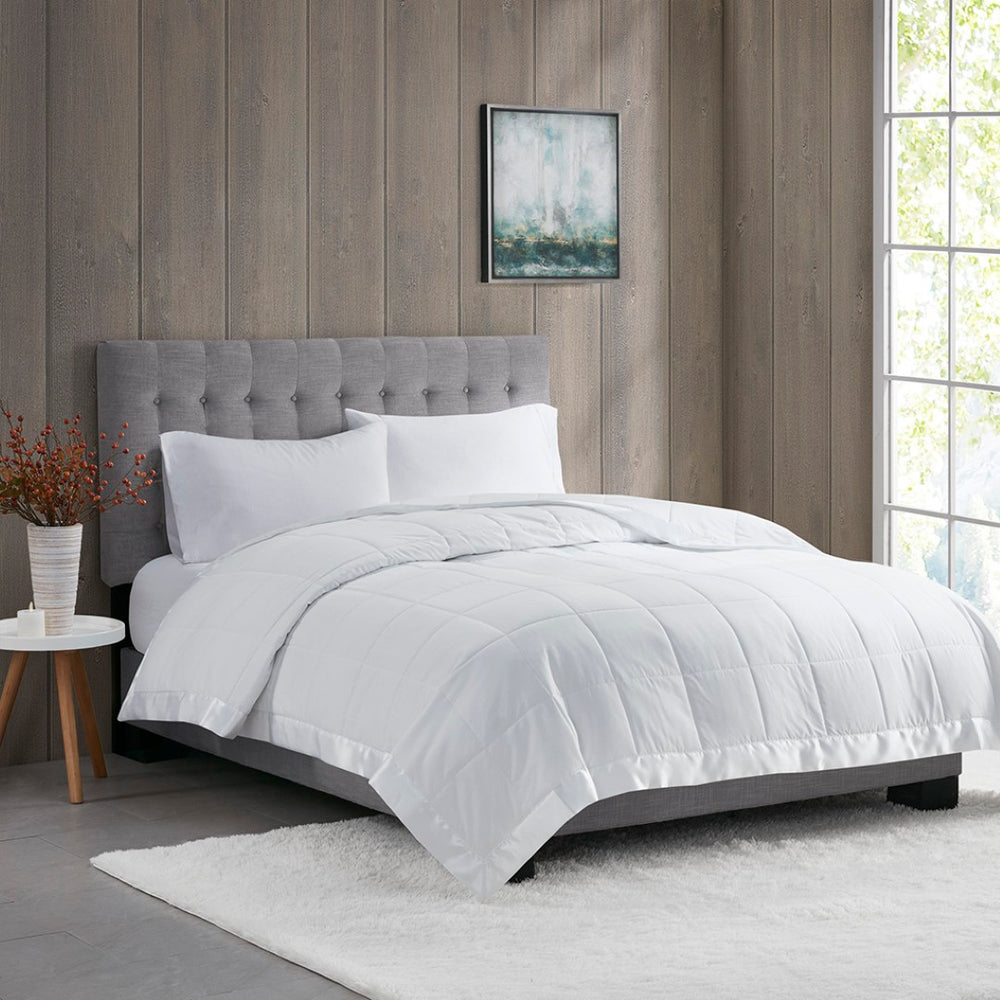 English Elm Lightweight Hypoallergenic Down Alternative Blanket Satin Trim Box Quilted King B03598472
