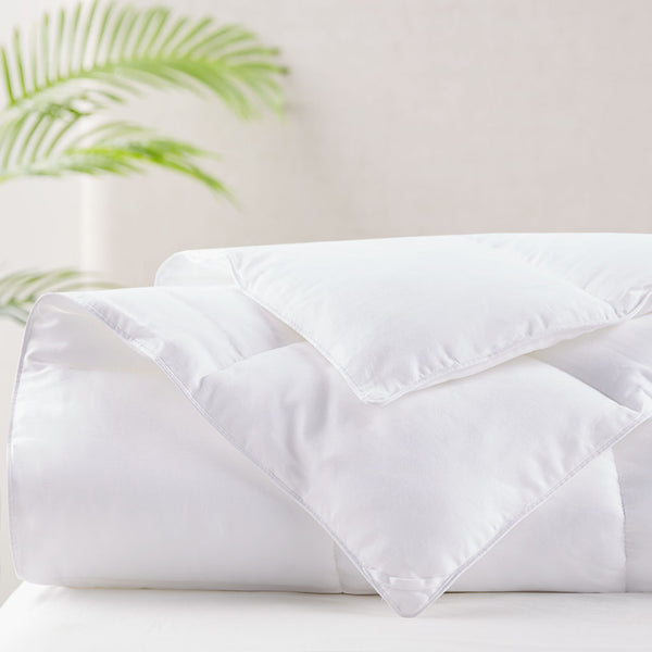 English Elm Cotton Down Alternative Comforter with 3M Thinsulate Featherless Insulation, Hypoallergenic Luxury White 22.05 L x 17.72 W x 7.09 H B03595044