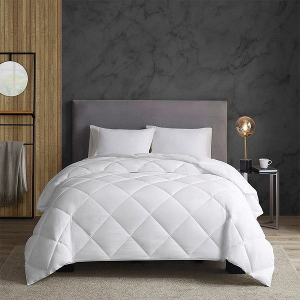 English Elm Cotton Down Alternative Comforter with 3M Thinsulate Featherless Insulation, 300TC Cotton Sateen Quilt White 22.05 L x 17.72 W x 7.87 H B03595045