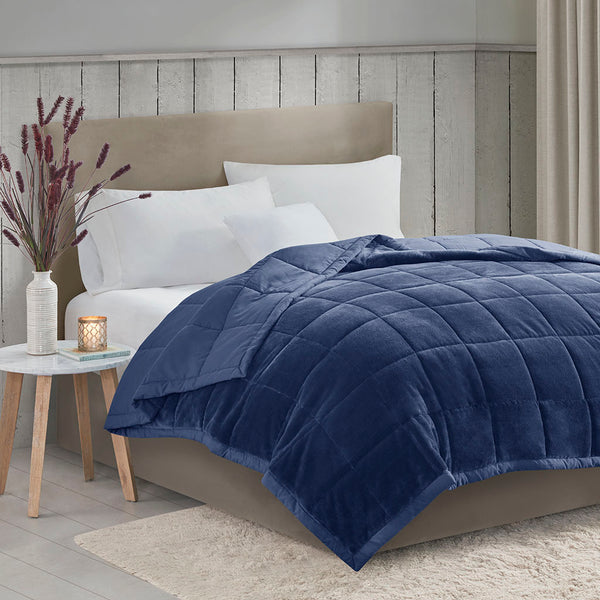 English Elm Reversible plush-to-microfiber blanket with HeiQ temperature regulation, OEKO-TEX, king 108"x90" Navy 15.35 L x 10.24 W x 10.24 H B03598513