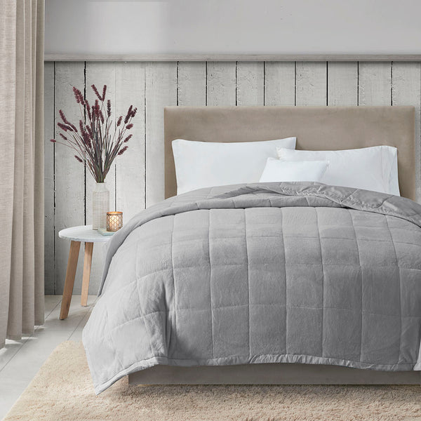 English Elm Reversible plush-to-microfiber blanket with HeiQ temperature regulation, OEKO-TEX, king 108"x90" Grey 18.11 L x 15.75 W x 6.3 H B03598510
