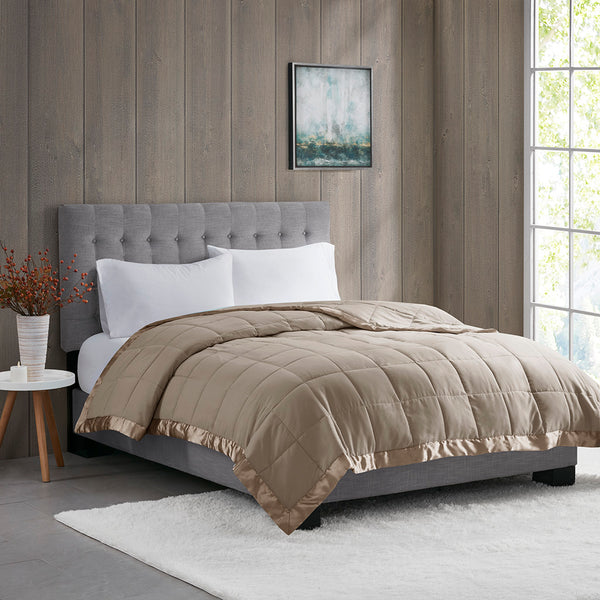 English Elm Lightweight Down Alternative Blanket with Satin Trim Full/Queen – Hypoallergenic, OEKO‑TEX, Moisture‑Wicking Comfort Brown 14.96 L x 5.91 W x 5.91 H B03598502