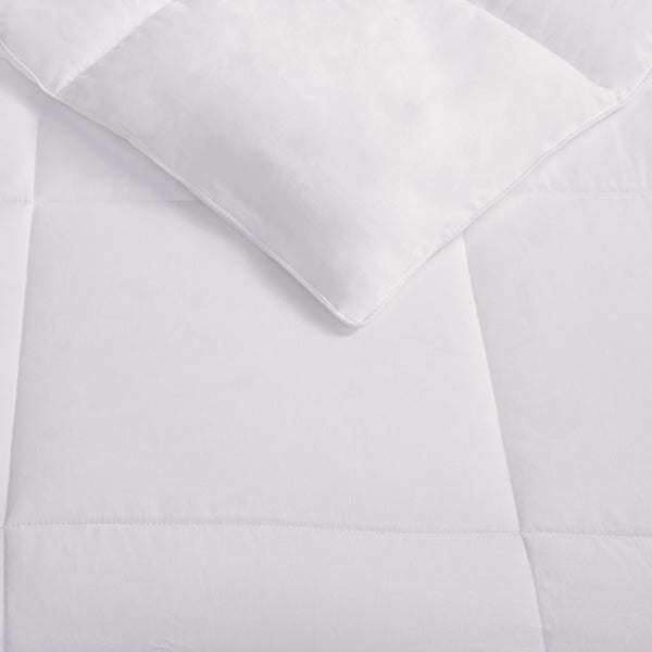 English Elm Cotton Down Alternative Comforter with 3M Thinsulate Featherless Insulation, 300TC Cotton Sateen White 22.05 L x 17.72 W x 6.69 H B03595041
