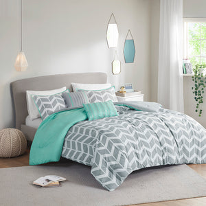 English Elm Twin/Twin Nadia Comforter Set – Grey & Aqua Chevron with Stripes, Soft Microfiber, Antimicrobial, Includes Shams & Pillows B03596009