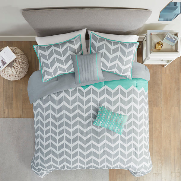 English Elm Twin/Twin Nadia Comforter Set – Grey & Aqua Chevron with Stripes, Soft Microfiber, Antimicrobial, Includes Shams & Pillows B03596009