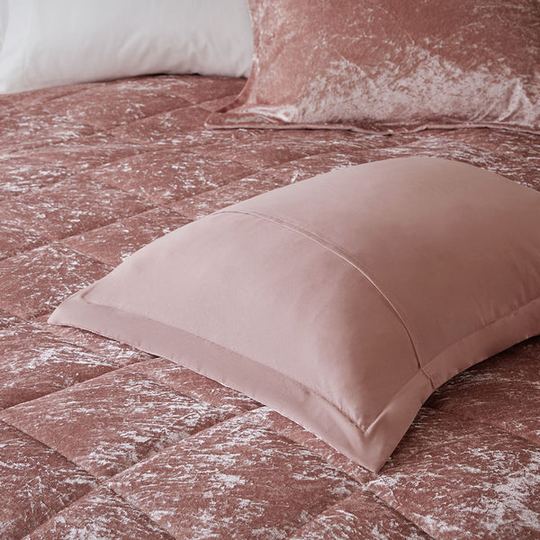English Elm King/Cal Velvet Comforter Set with Diamond Quilting and Hypoallergenic Fill, Crushed Velvet Luxury Blush 21.65 L x 18.5 W x 11.02 H B03595940