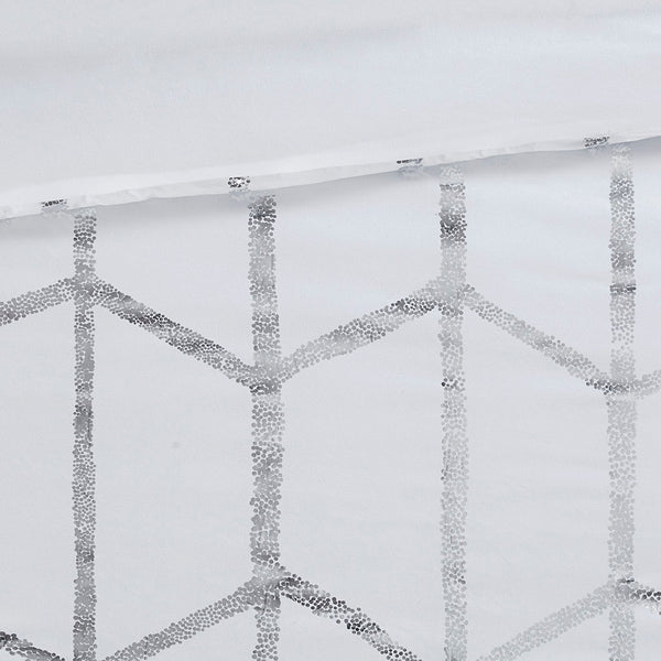 English Elm King/Cal Silver Geometric Metallic Comforter Set with Embroidered Accent Pillows & Antimicrobial Finish B03595922