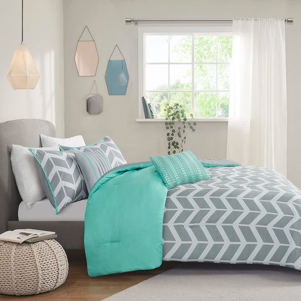 English Elm Twin/Twin Nadia Comforter Set – Grey & Aqua Chevron with Stripes, Soft Microfiber, Antimicrobial, Includes Shams & Pillows B03596009