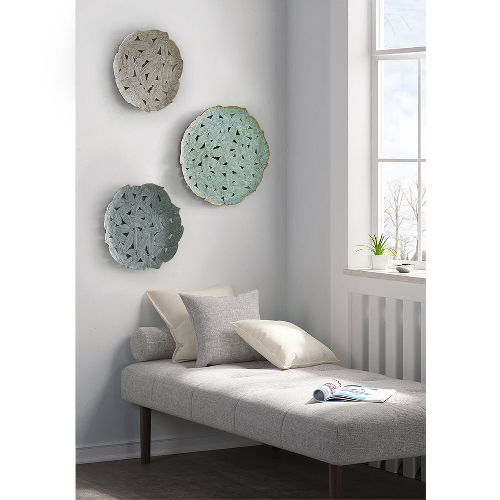 English Elm Textured Feather 3-Piece Metal Disc Wall Decor Set – Blue Iron Finish, Feather Cutouts, Easy Mounting, Trio B03597680