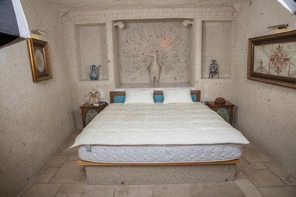 English Elm Duvetta Cozy Twin Wool Quilt - Soft Cream Cover For Year-Round Comfort, Modern & Classic Style B029119348