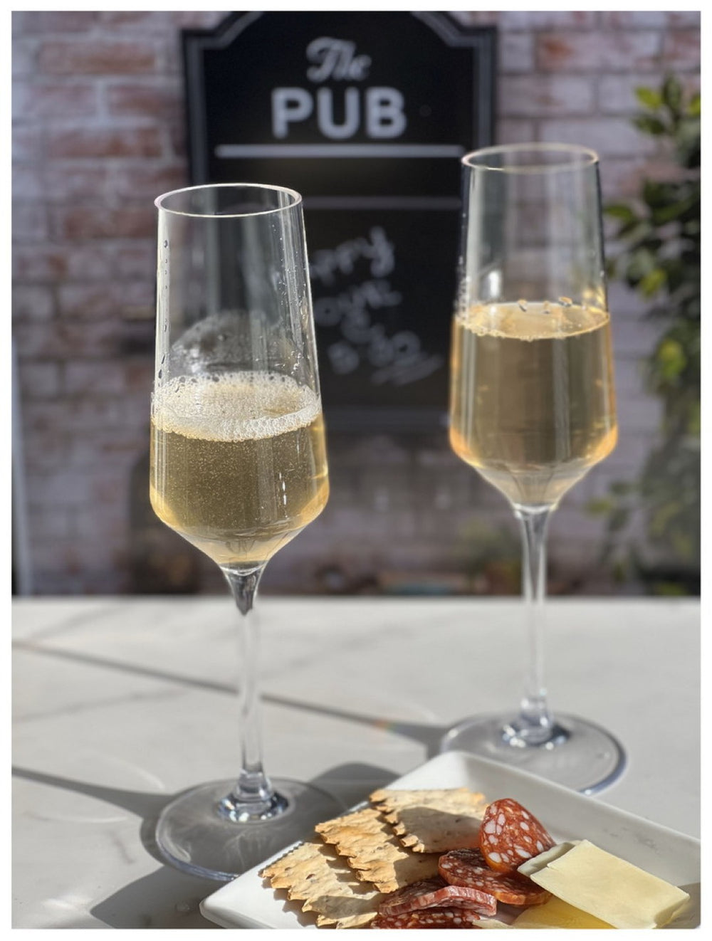 English Elm Tritan Unbreakable Champagne Flutes Set Of 4, 10Oz - Elegant Plastic Glasses For Weddings & Parties B095120362-GIGA