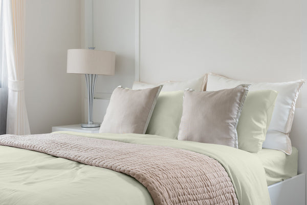 English Elm Luxurious Viscose Bamboo Pillowcase Set - Oeko-Tex Certified, Soft & Breathable Queen Size - Creme B046126585