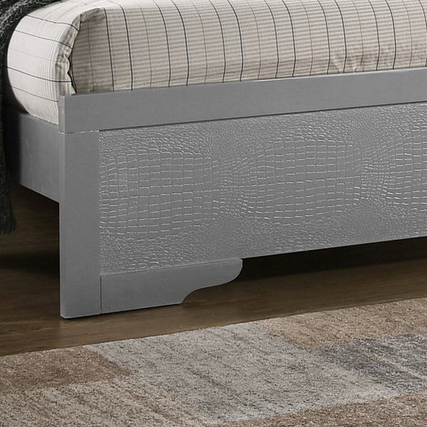 English Elm Elegantly Champagne Transitional Queen Bed with Silver Finish, Sturdy Particle Board Frame, 53"H x 63"W x 85"D, Easy Assembly B078S00442