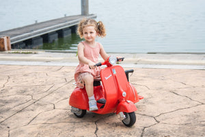 English Elm 6v Licensed Vespa Kids Ride on Scooter with Sidecar Key Start and Headlights B117135091