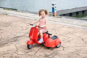 English Elm 6v Licensed Vespa Kids Ride on Scooter with Sidecar Key Start and Headlights B117135091