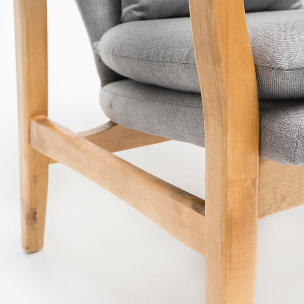 English Elm Christopher Knight Home® - CLUB CHAIR Grey Fabric Club Chair with Button-Tufted Back, Accent Pillow & Tapered Birch Legs 59135.00GRY