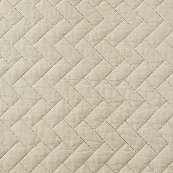 English Elm Queen Hampton Hill Velvet Touch Oversized Quilted 3-Piece Set — Plush Herringbone, Brushed Softness, Machine Washable B035129011