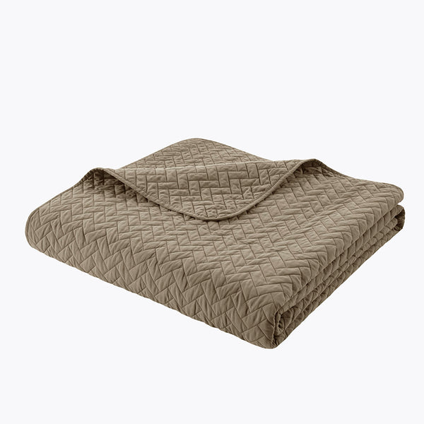English Elm Queen Hampton Hill Velvet Touch Oversized 3-Piece Quilted Quilt Set – Plush Herringbone, Thick Brushed Velvet Feel, Machine Washable, Cozy Cotton Batting B035129004