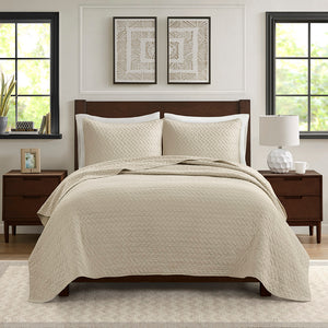English Elm Queen Hampton Hill Velvet Touch Oversized Quilted 3-Piece Set — Plush Herringbone, Brushed Softness, Machine Washable B035129011