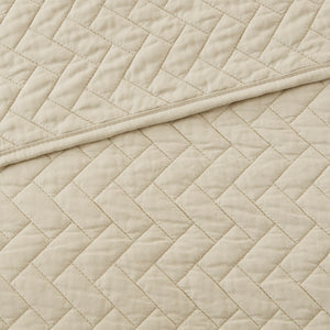 English Elm Queen Hampton Hill Velvet Touch Oversized Quilted 3-Piece Set — Plush Herringbone, Brushed Softness, Machine Washable B035129011
