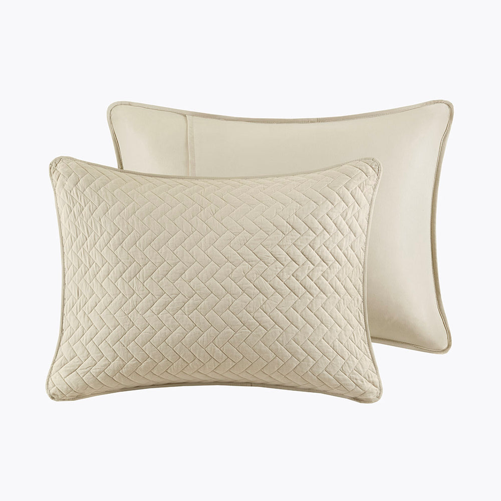 English Elm Queen Hampton Hill Velvet Touch Oversized Quilted 3-Piece Set — Plush Herringbone, Brushed Softness, Machine Washable B035129011