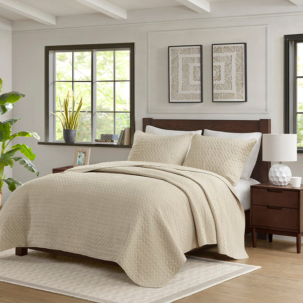 English Elm Queen Hampton Hill Velvet Touch Oversized Quilted 3-Piece Set — Plush Herringbone, Brushed Softness, Machine Washable B035129011