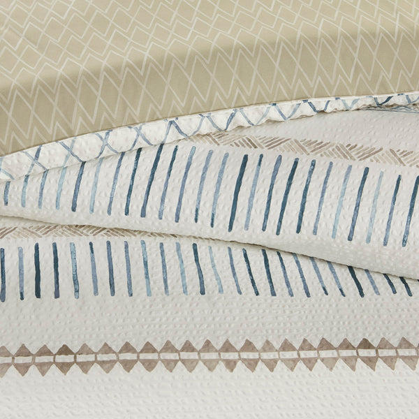 English Elm 5 Piece Printed Seersucker Comforter Set with Tassel Pillows, Reversible Antimicrobial Farmhouse Chic Taupe+Blue 18.11 L x 23.23 W x 10.63 H B035128860