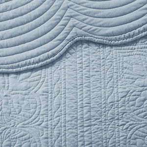 English Elm 3 Madison Park Tuscany Reversible Scalloped Edge Quilt Set Full/Queen - Microfiber Face, Cotton Fill, Antimicrobial Freshness Protection Blue 15.35 L x 17.72 W x 7.48 H B035129070