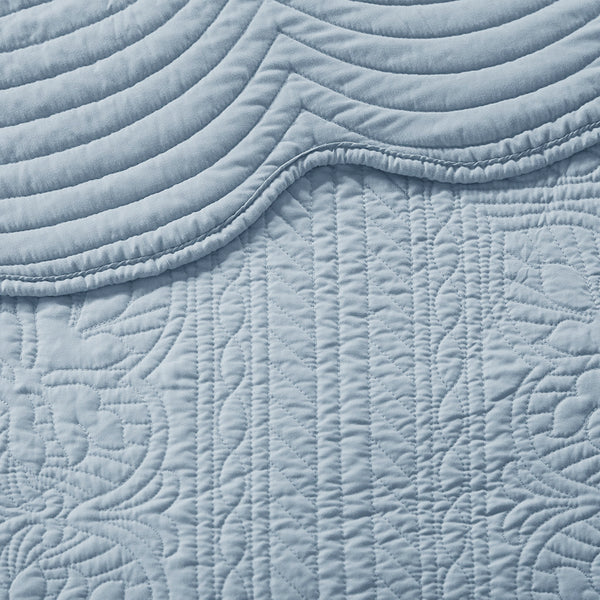 English Elm 3 Madison Park Tuscany Reversible Scalloped Edge Quilt Set Full/Queen - Microfiber Face, Cotton Fill, Antimicrobial Freshness Protection Blue 15.35 L x 17.72 W x 7.48 H B035129070