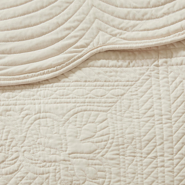 English Elm 3 Piece Reversible Scalloped Edge Quilt Set with Cotton Fill Microfiber Face Antimicrobial Freshness Protection for Full/Queen Bedding Chic Farmhouse Elegance Cream 17.72 L x 15.35 W x 6.3 H B03597385