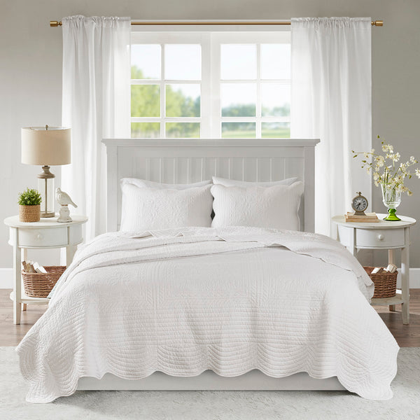 English Elm 3 Piece Reversible Scalloped Edge Quilt Set with Cotton Fill Microfiber Face Antimicrobial Freshness Protection for Full/Queen Bedding Chic Farmhouse Elegance White 17.72 L x 15.35 W x 6.3 H B03597387