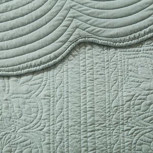 English Elm 3 Madison Park Tuscany Reversible Scalloped Edge Quilt Set Full/Queen - Cotton-Filled Microfiber, Antimicrobial Cottage Charm Seafoam 17.72 L x 15.35 W x 7.87 H B03597532