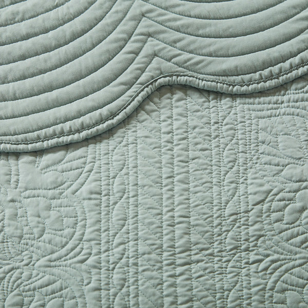 English Elm 3 Madison Park Tuscany Reversible Scalloped Edge Quilt Set Full/Queen - Cotton-Filled Microfiber, Antimicrobial Cottage Charm Seafoam 17.72 L x 15.35 W x 7.87 H B03597532