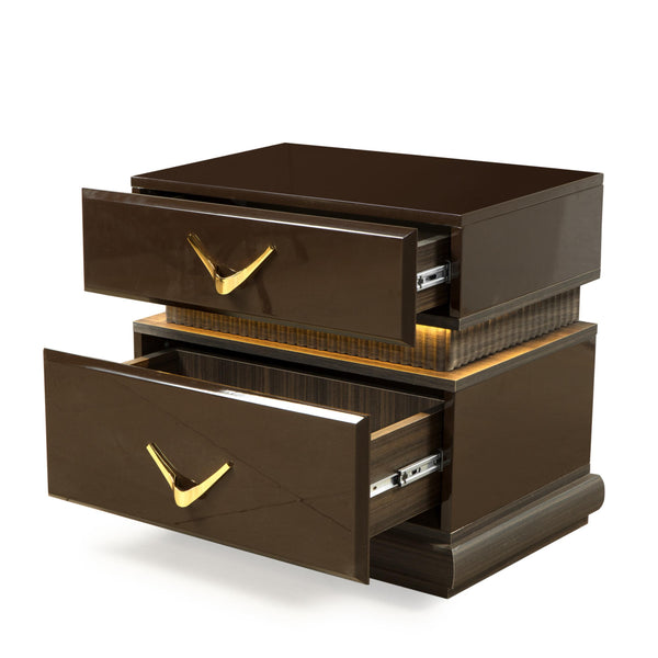 English Elm Modern Dunhill 4-Piece Queen Bedroom Set With Led Lighting, Ample Storage & Contemporary Design B009S01310