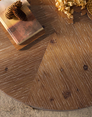 English Elm 33.86"Modern Retro Splicing Round Coffee Table with Fir Wood Top & Gold Cross Legs—Stylish Storage W757127348