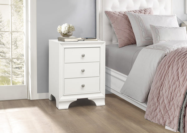 English Elm White Transitional 3-Drawer Nightstand with Dual USB Ports, Polished Chrome Knobs, 19x18x25.5" B011P172008
