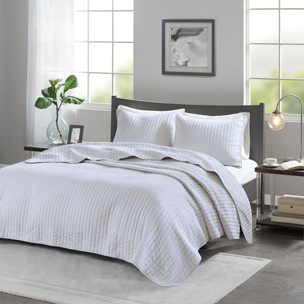 English Elm 3 Piece Keaton Reversible Quilt Set Full/Queen – Brushed Microfiber, Channel Stitching, Antimicrobial Freshness Protection White 15.35 L x 17.72 W x 7.87 H B035129031