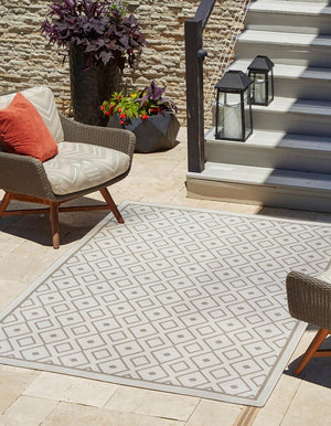 Unique Loom Outdoor Trellis Kafes Machine Made Geometric Rug Ivory, Gray 5' 3" x 8' 0"
