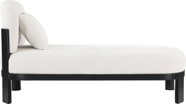 Maybourne Cream Boucle Fabric Chaise/Bench 22016Cream Meridian Furniture