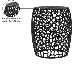Meridian Furniture Priya Woven Lattice Aluminum End Table Sculptural Matte Accent for Modern Living 224Black-E