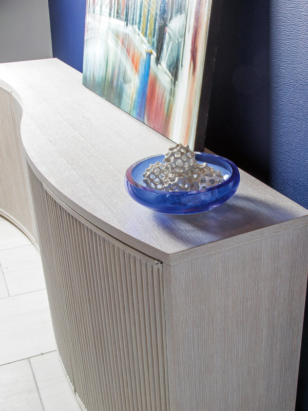 Lexington Artistica Home Misty Gray Mavericks Media Console - Stunning Modern Design With Fluted Doors And Adjustable Shelves Misty White Gray Wood 2287-907