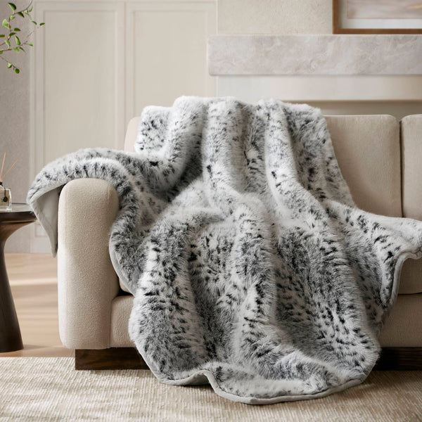 English Elm 1-piece Oversized Faux Fur Throw Bobcat Print Plush Velvet Backed Cozy Sofa Blanket Snow Leopard B035P408336