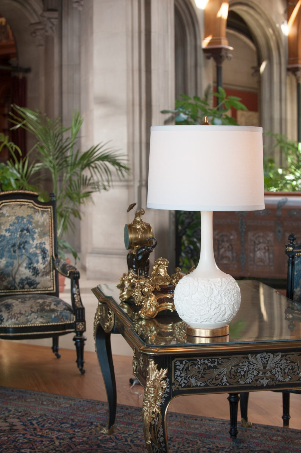 Wildwood Edith Oyster Lamp With Gold-Leaf Accents — Cinnabar-Inspired, Warm Ambient Light For Stylish Spaces 23313