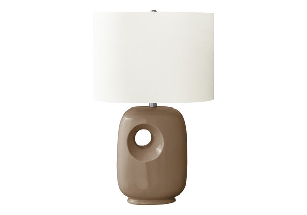 English Elm Lighting, Sculpted Ceramic Table Lamp with Ivory Fabric Shade for Modern Living Spaces Brown B2710P461841