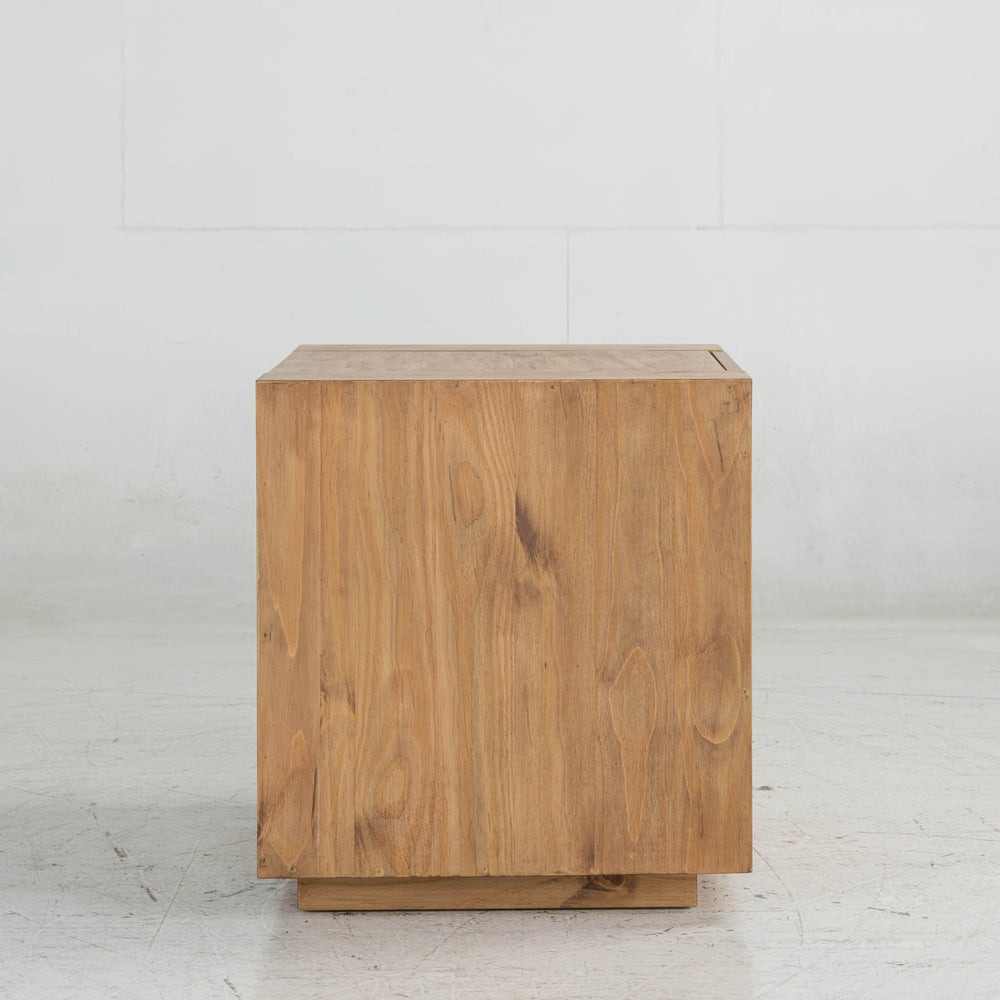 English Elm Harlan Oak Finish End Table with Wheels, 2 Drawers & Open Shelf, Durable Synthetic Wood Accent Table B2726P251669