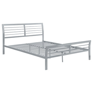 English Elm Fielding Silver Queen Metal Bed with Modern Nautical Design, Silver Finish, Clean Horizontal Lines for Contemporary Bedrooms B062S01089